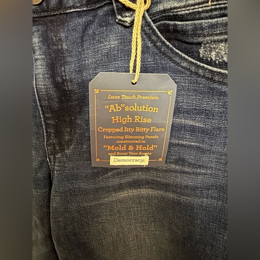 Democracy Blue Straight Leg Jeans with Distressed Details‎ Size 10 - Picture 2 of 8